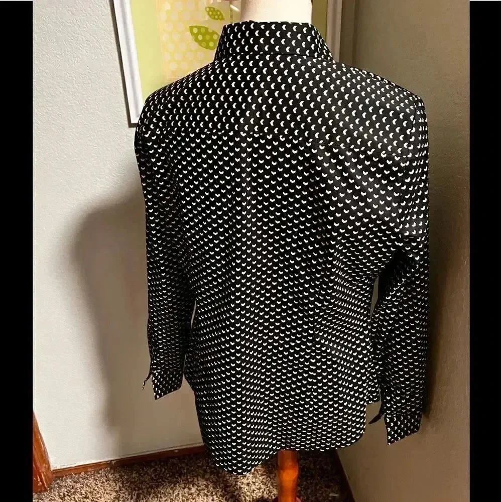 Brand new Apt 9 Essentials Long Sleeve Button Down Shirt Size Large #98